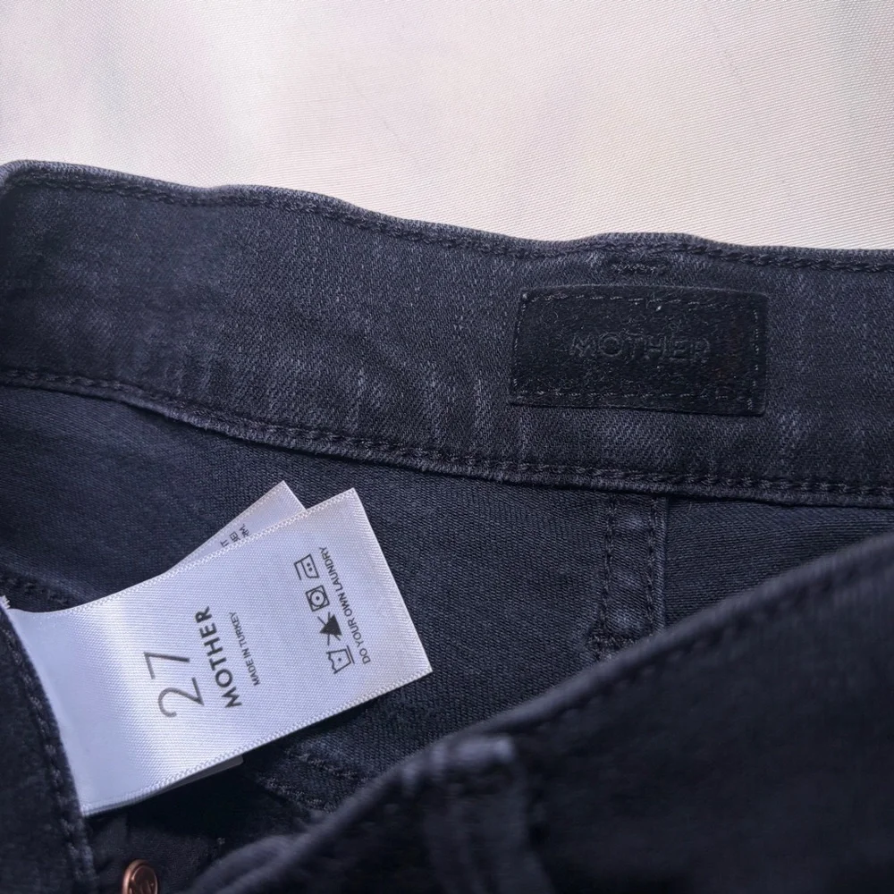 MOTHER- The Insider Crop Two Step Ankle Fray Not Guilty Size 27 Jeans